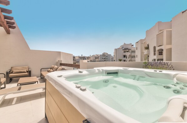 Rooftop jacuzzi with chill out area