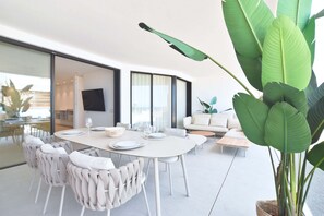 Spacious terrace with sea view
