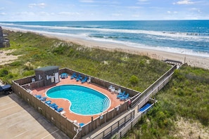 Surf-or-Sound-Realty-977-True-Colors-Pool-View