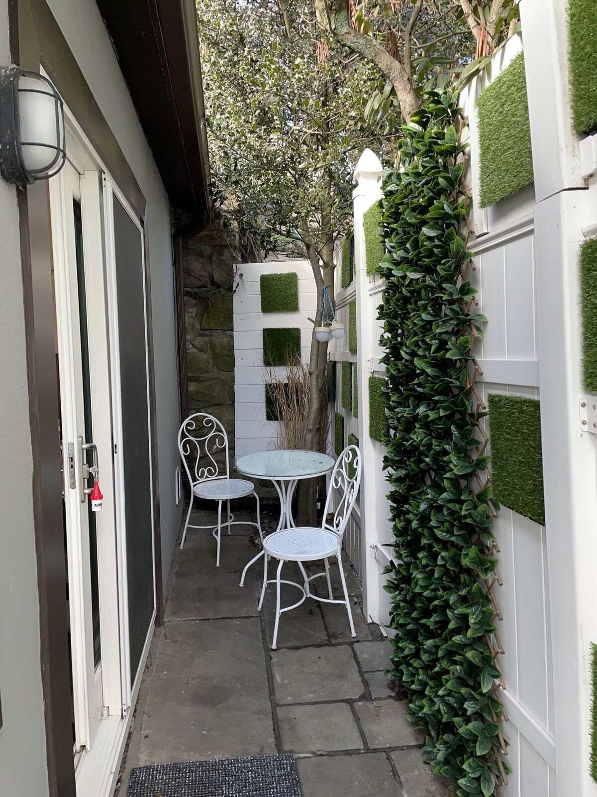 California cozy cottage/studio in the middle of the Greenwich
