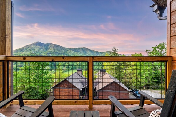 Wake up to the most incredible mountain views!