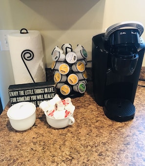 Kaffee und/oder Kaffeemaschine