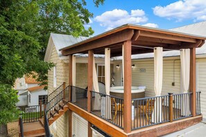 Balcony with Hot tub