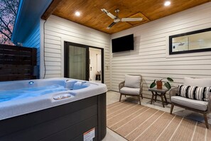 hot tub + porch.