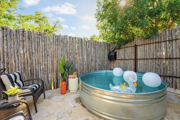 Bain à remous extérieur