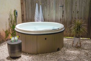 Private hot tub