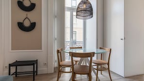 Near a large source of natural light, the dining area is perfect for your every meal #naturallight #portugal #pt #lisbon
