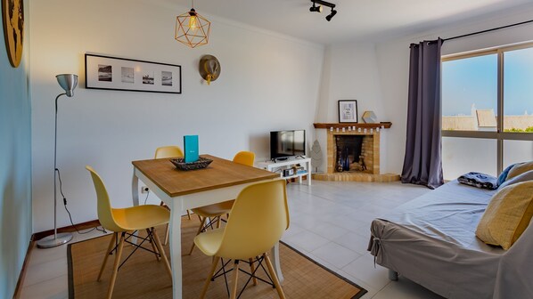 A bright living room, perfect for a relaxing stay #naturallight #relax #portugal #algarve #albufeira