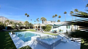 Welcome to Casa Chia in Palm Springs!