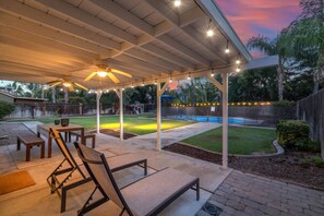 Beautiful backyard to relax