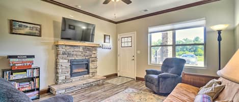 Townsend Vacation Rental | 2BR | 2BA | Step-Free Access | 1,099 Sq Ft