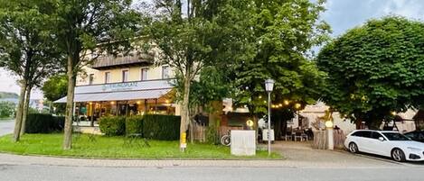 Rayers Boutique Hotel, (Vogtsburg im Kaiserstuhl), LHS 12497-Aussenansicht