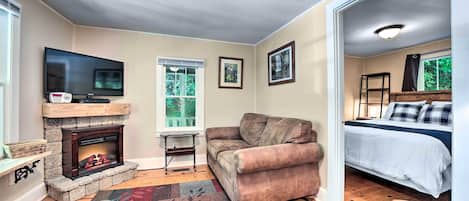 Bryson City Vacation Rental | 2BR | 1BA | Access By Stairs | 600 Sq Ft