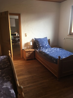 Ferienwohnung 3 mit 2 Schlafzimmer-Schlafzimmer