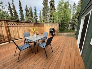 (4) huge private deck with gas grill