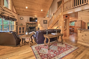 Living Room | Main Level | Gas Fireplace | Smart TV
