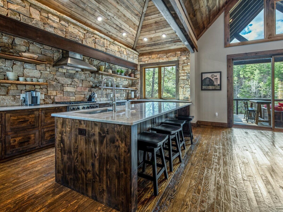 Misty Trail Lakehouse – Morganton, GA