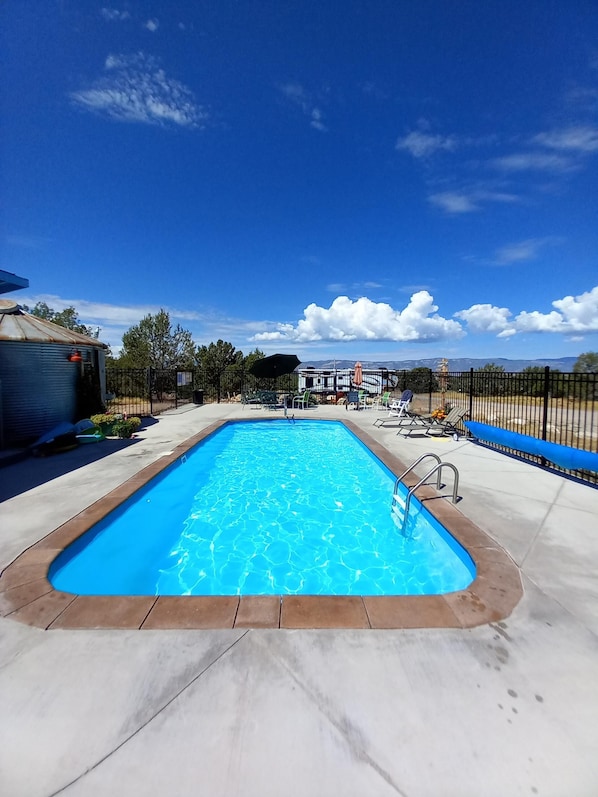 Pool with Silo bathrooms 25