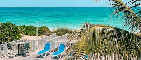 Huge Oceanfront Deck with Pool