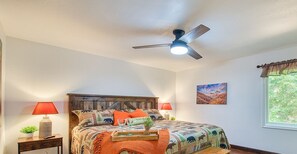 King-size bed, dresser, closet, big-screen SmartTV/cable