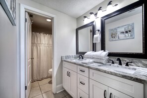 Master Bathroom.  Phoenix X 1406, 3 bedroom 2 Bathroom, Sleeps 8. Managed by Island Rentals