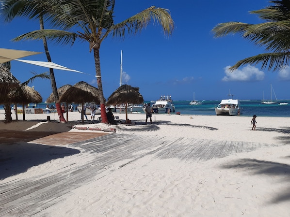 BAVARO BEACH, PUNTA CANA BIBIJAGUA