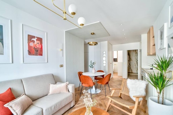 Salon entièrement repensé par un architecte d'intérieur