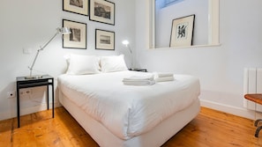 A comfortable queen bedroom.
#comfort #portugal #pt #lisbon