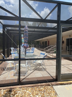 Pool deck / patio