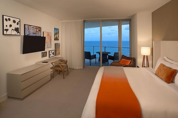 Unit with King size bed