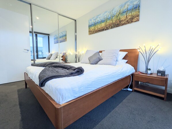 Bedroom with king size bed