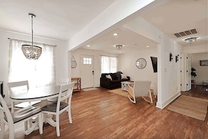 Dining and Living Room (1)
