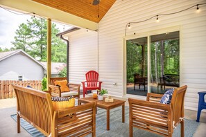 Enjoy the spacious, covered patio in the backyard.