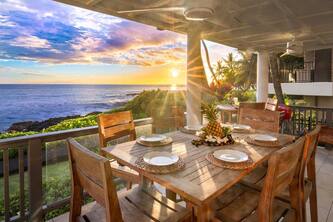 Hale Kai O'Kona #7: Luxury Oceanfront End-Unit, Only 2 Min Walk to Beach w/ AC