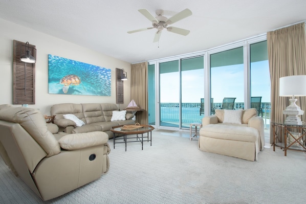 Caribe Resort B1004 Living Room