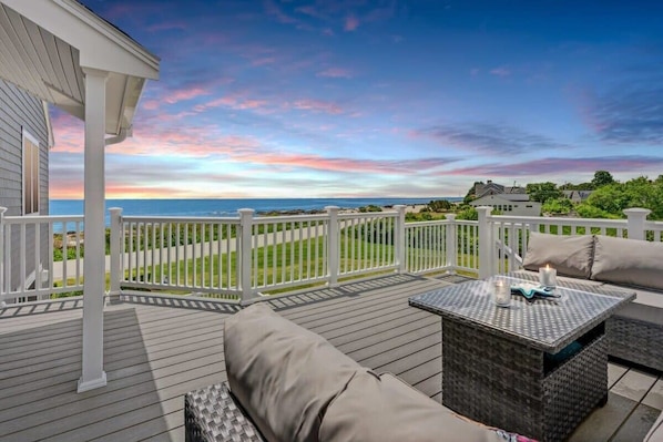 Large private deck off the living room over looking the ocean