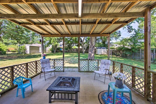 Whitehouse Vacation Rental | 2BR | 2BA | Step-Free Access | 1,850 Sq Ft