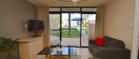Kalbarri Riverview Holiday Apartments - Lounge Room view to outside