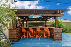 Outdoor Bar