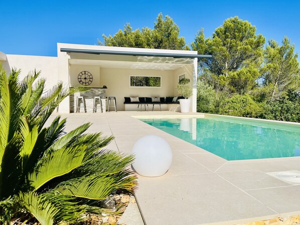 Piscine et Pool House