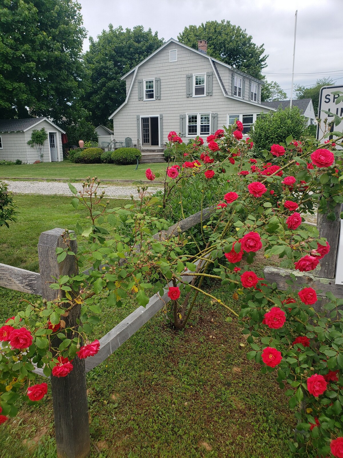 Summer Cottage in Private Gated Community.