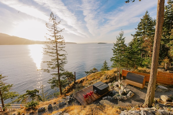 Oceanview with hot tub, wood barrel sauna and stairs to the water
