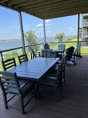 Expansive deck w/ panoramic views, dining for 6 w/ additional 6 at fire table
