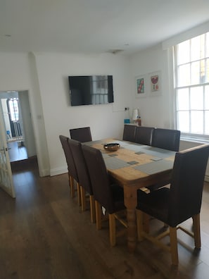 Dining room, comfortably seats 8 with additional chairs in the house if needed.