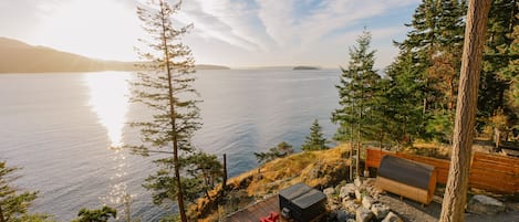 Oceanview with hot tub, wood barrel sauna and stairs to the water