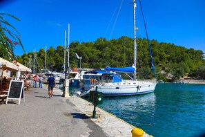 Just a breath away from the sea and promenade