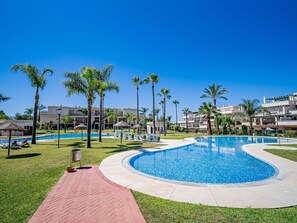 Water, Sky, Plant, Azure, Tree, Urban Design, Arecales, Leisure, Real Estate, City