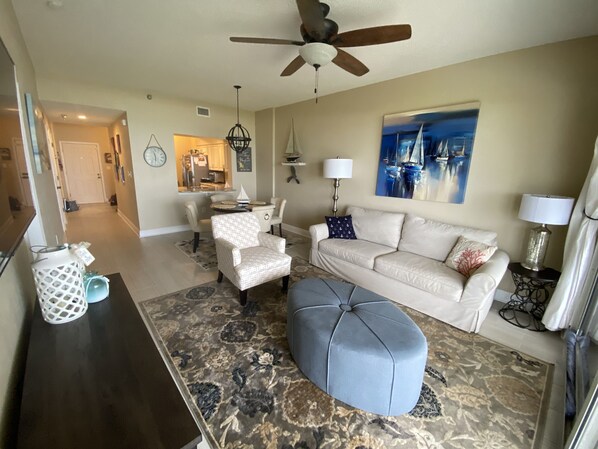Relaxing dining/living room area
