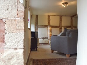 Delightful property with many original features | Jasmine Cottage - Brookfarm Cottages, Middle Mayfield, near Ashbourne