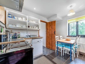 Kitchen/diner | Ty Nant  - Cennen Cottages at Blaenllynnant, Gwynfe, Llangadog